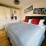 Beach House-traumwohnung In Bestlage Mit Herrlichem Meerblick Apartman *