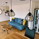 Beach House-traumwohnung In Bestlage Mit Herrlichem Meerblick