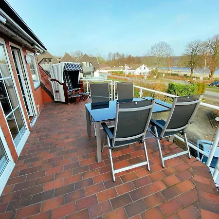 Beach House-traumwohnung In Bestlage Mit Herrlichem Meerblick Apartment