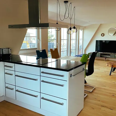 Beach House-traumwohnung In Bestlage Mit Herrlichem Meerblick Apartment