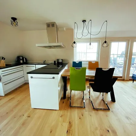 Beach House-traumwohnung In Bestlage Mit Herrlichem Meerblick *