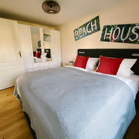 Beach House-traumwohnung In Bestlage Mit Herrlichem Meerblick アパート *