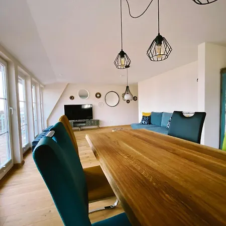 Beach House-traumwohnung In Bestlage Mit Herrlichem Meerblick